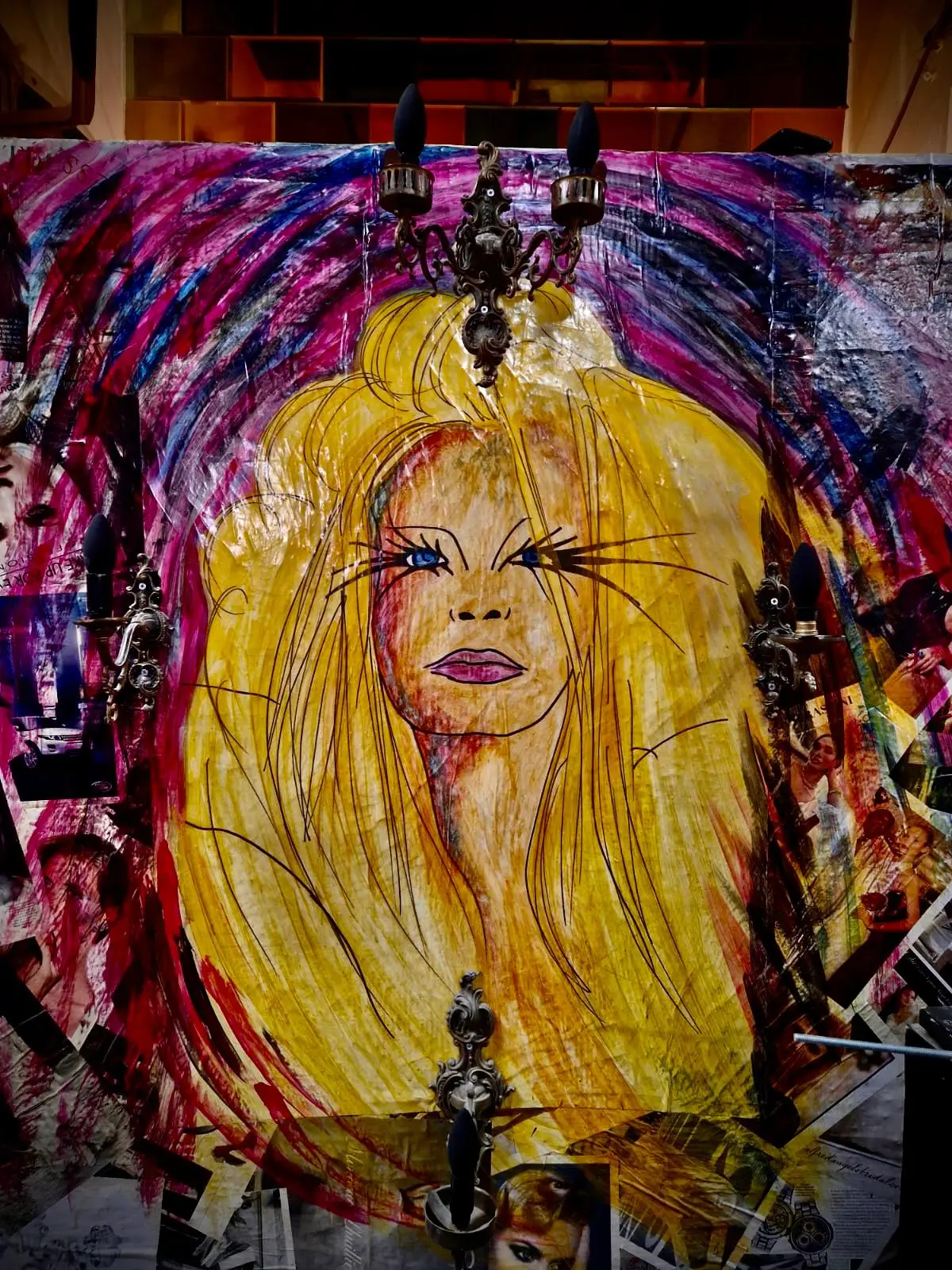 Dettaglio dell'installazione scenografica ed eclettica all'interno del Piper, il Night Club Macerata più esclusivo per la movida nelle Marche e in Centro Italia.
