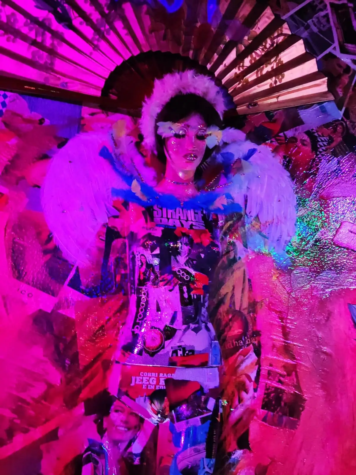 L'esclusivo quadro retroilluminato con luci fluo al Piper, il Night Club Macerata di riferimento per la movida e le serate nelle Marche e nel Centro Italia.