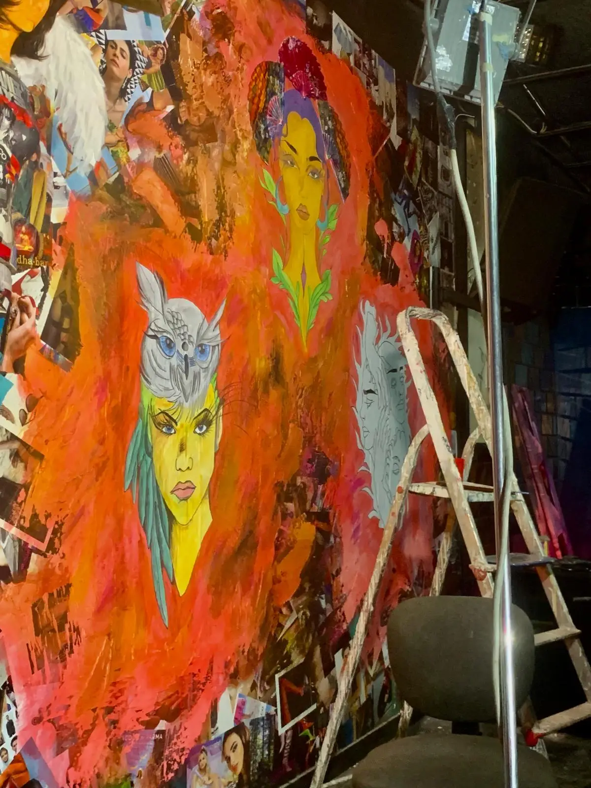 L'artista al lavoro sul grande murale dipinto a mano all'interno del Piper, esclusivo Night Club Macerata e punto di riferimento per le serate nelle Marche e nel Centro Italia.