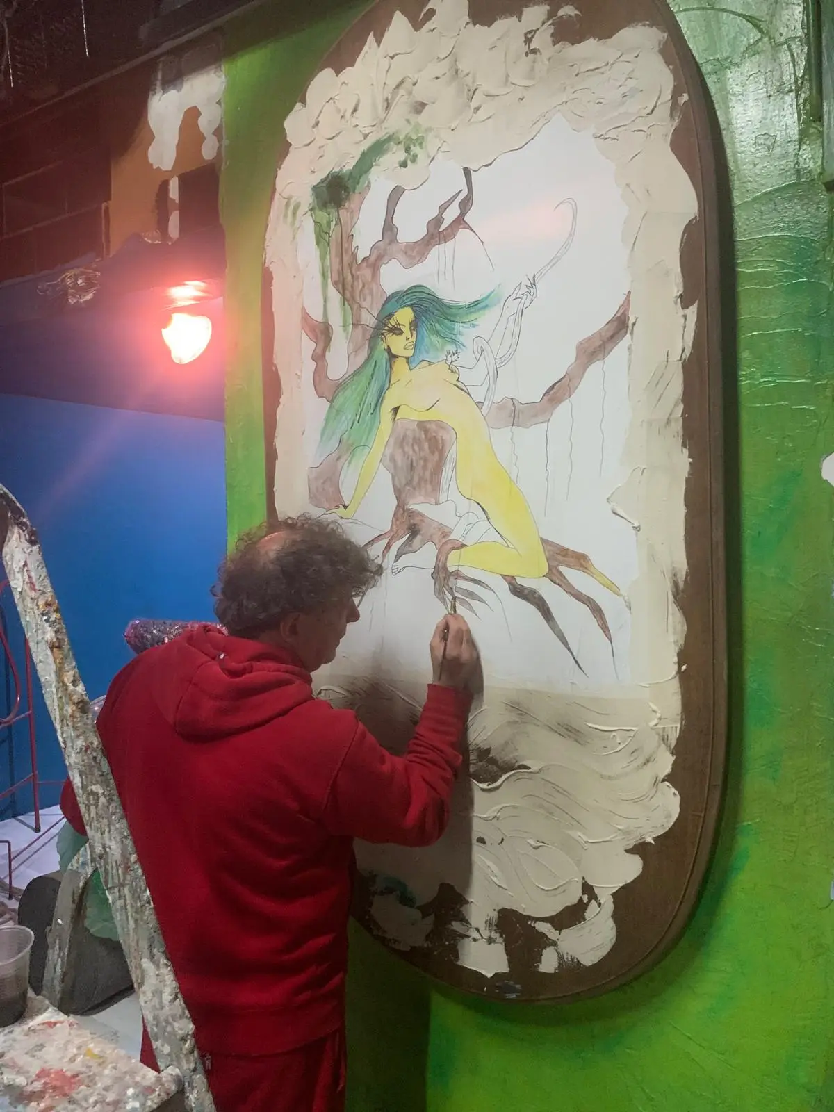 Preparazione delle esclusive scenografie su misura al Piper Night Club Macerata, il locale di riferimento per l'intrattenimento e la movida nelle Marche e in Centro Italia.