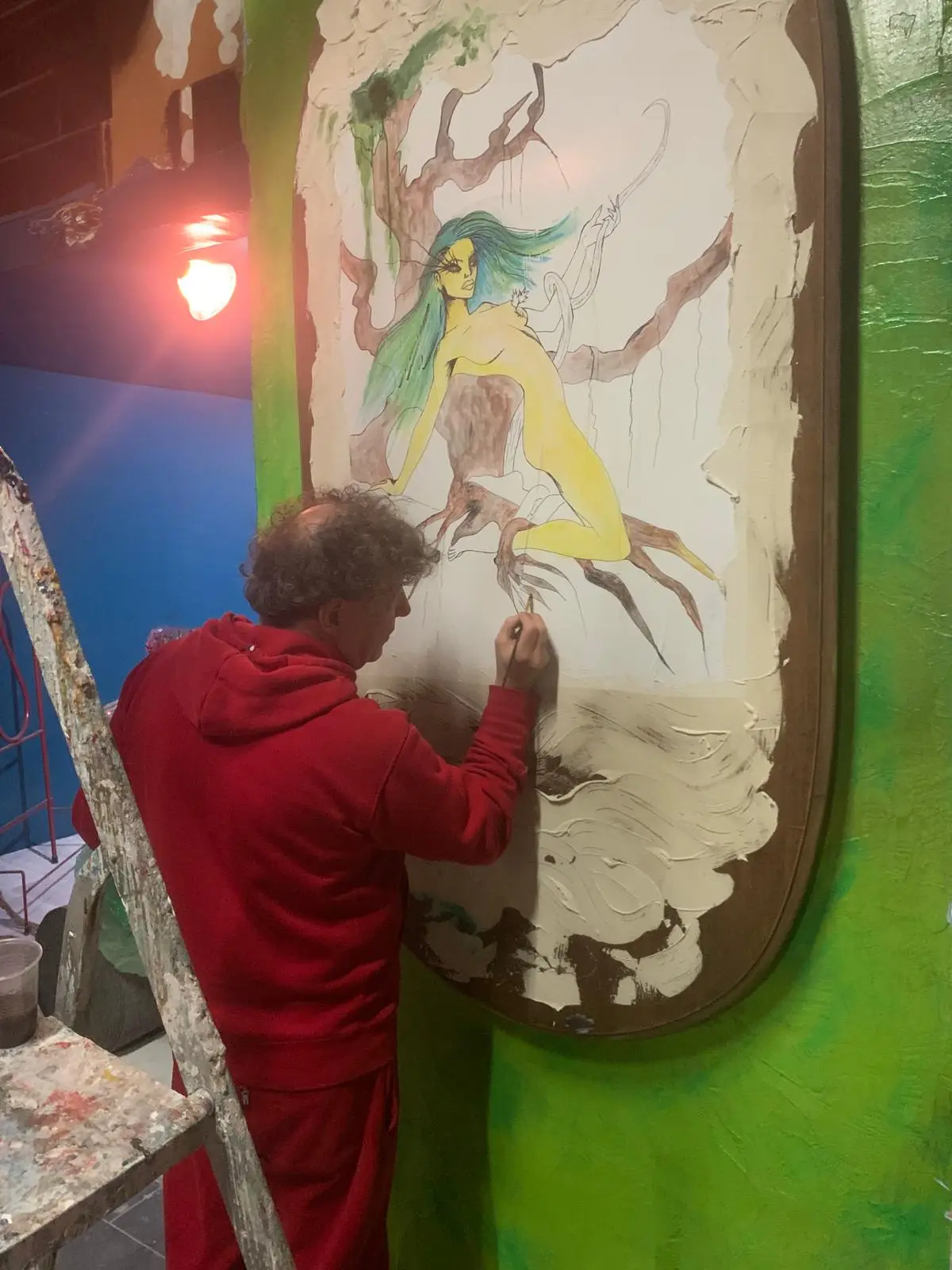Lavorazione delle eleganti scenografie del Piper, il Night Club Macerata più ricercato per feste, eventi e movida nelle Marche e in Centro Italia.